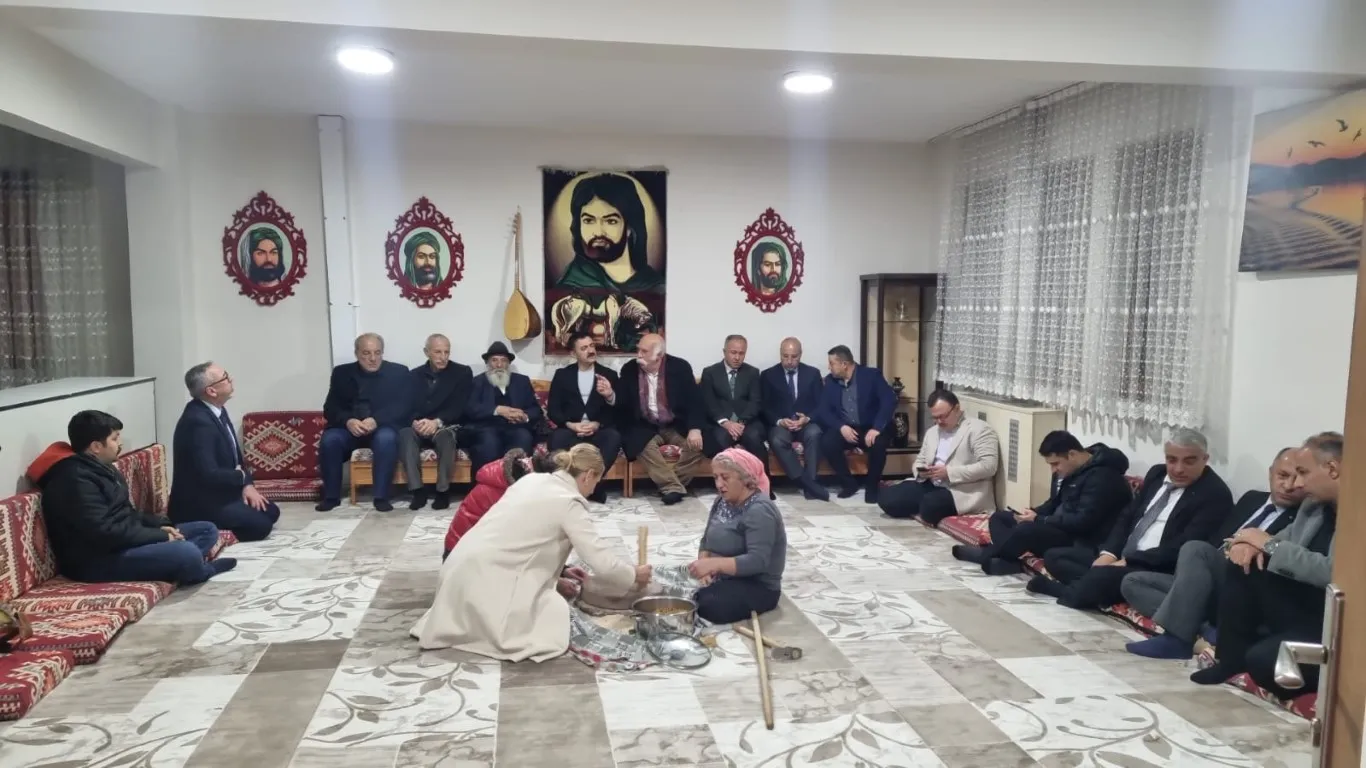 Rektörümüz Prof. Dr. Kenan PEKER Tunceli Cemevi’nde Düzenlenen Hızır Lokması ve Cem’ine Katıldı