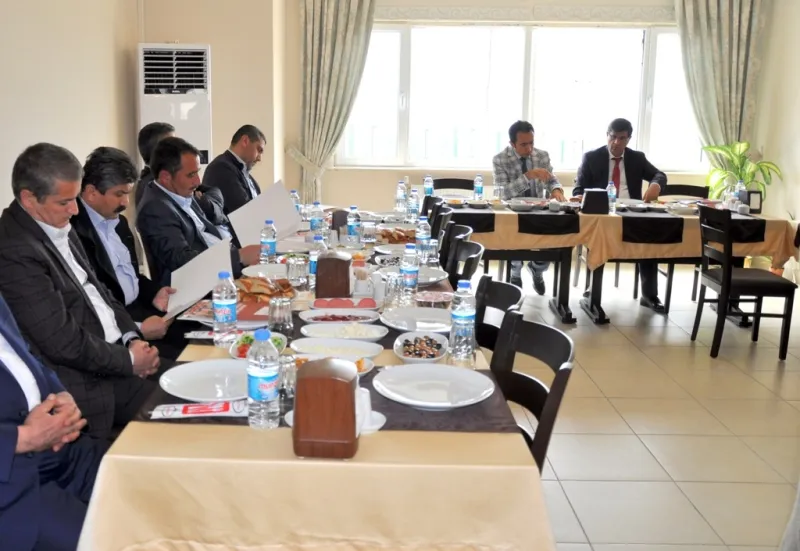 Tunceli Üniversitesi Rektörü Prof. Dr. Ubeyde İpek Tunceli’deki Alevi Ocak Mensupları İle Buluştu