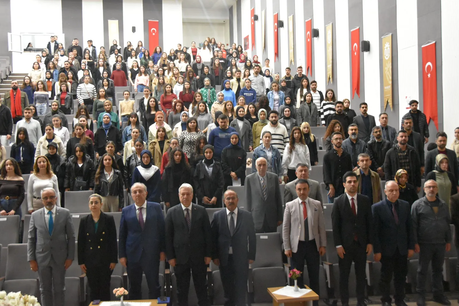 Munzur Üniversitesi 18 Mart Dünya Sosyal Hizmet Günü’nü Kutladı