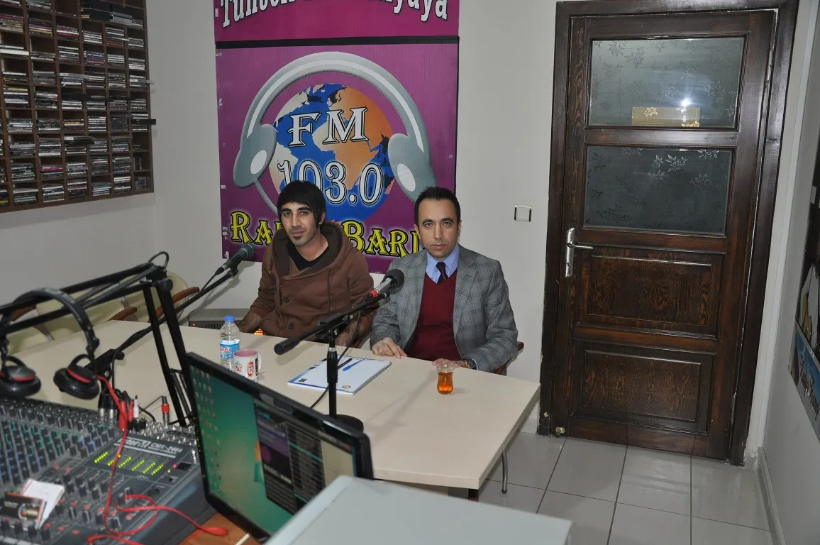 Rektör İpek, Radyo Barış Canlı Yayınına Katıldı