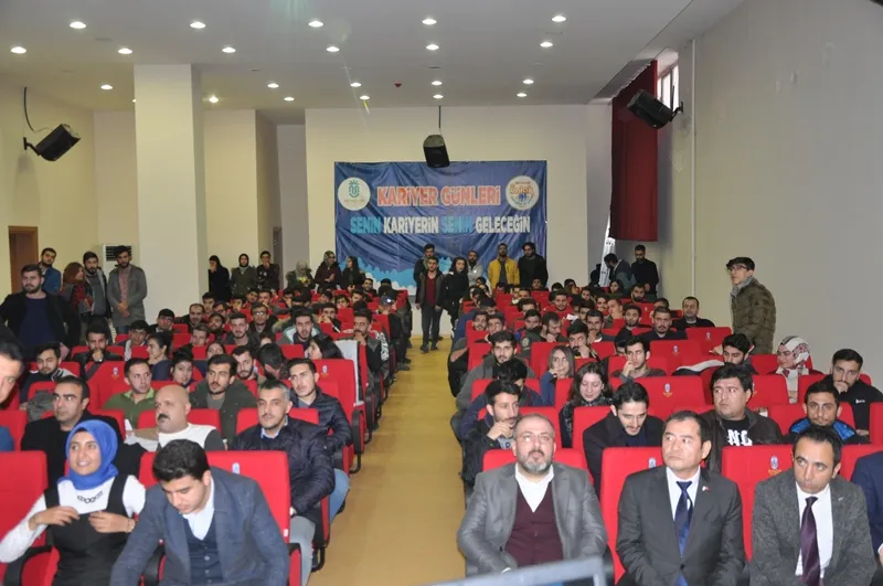 Japon Deprem Uzmanı Yoshinori Moriwaki'nin Katılımıyla ''Temel Afet Bilinci'' Başlıklı Konferans Düzenlendi