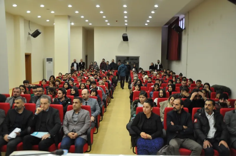 Üniversitemizde "Beylikten İmparatorluğa Osmanlı" Konferansı Düzenlendi