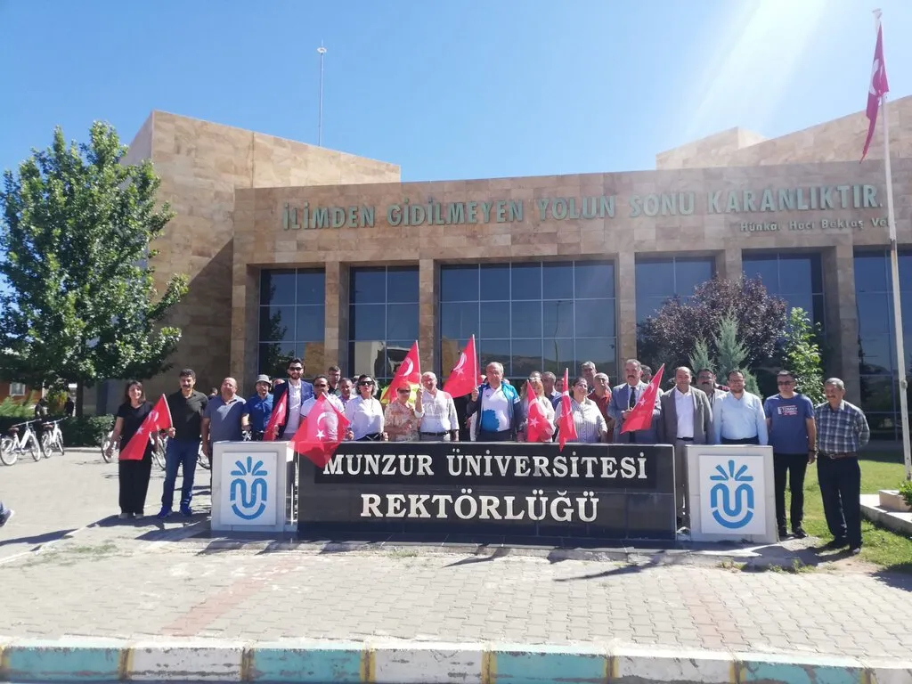 “15 TEMMUZ DEMOKRASİ VE MİLLİ BİRLİK GÜNÜ” Munzur Üniversitesi Tarafından Düzenlenen Bir Dizi Programlarla Kutlandı