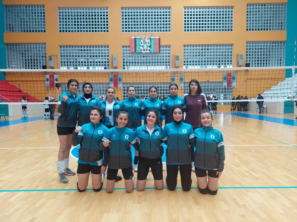 Kadın Voleybol Takımımız ÜNİLİG Turnuvasında