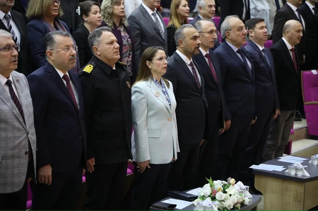 Üniversitemiz Rektörü Prof. Dr. Kenan PEKER, Bartın Üniversitesi Tarafından Düzenlenen 8. Uluslararası Ar-Ge Proje Pazarına Katıldı