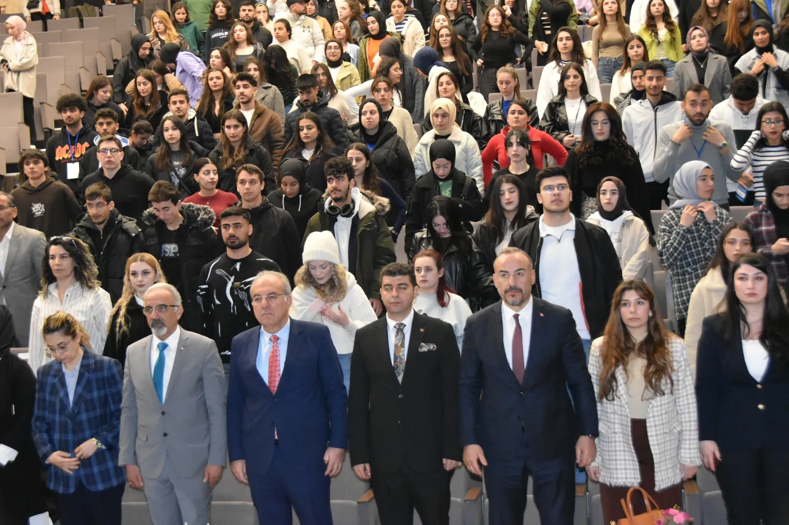 Munzur Üniversitesinde Dezenformasyonla Mücadele Çalıştayı Düzenlendi
