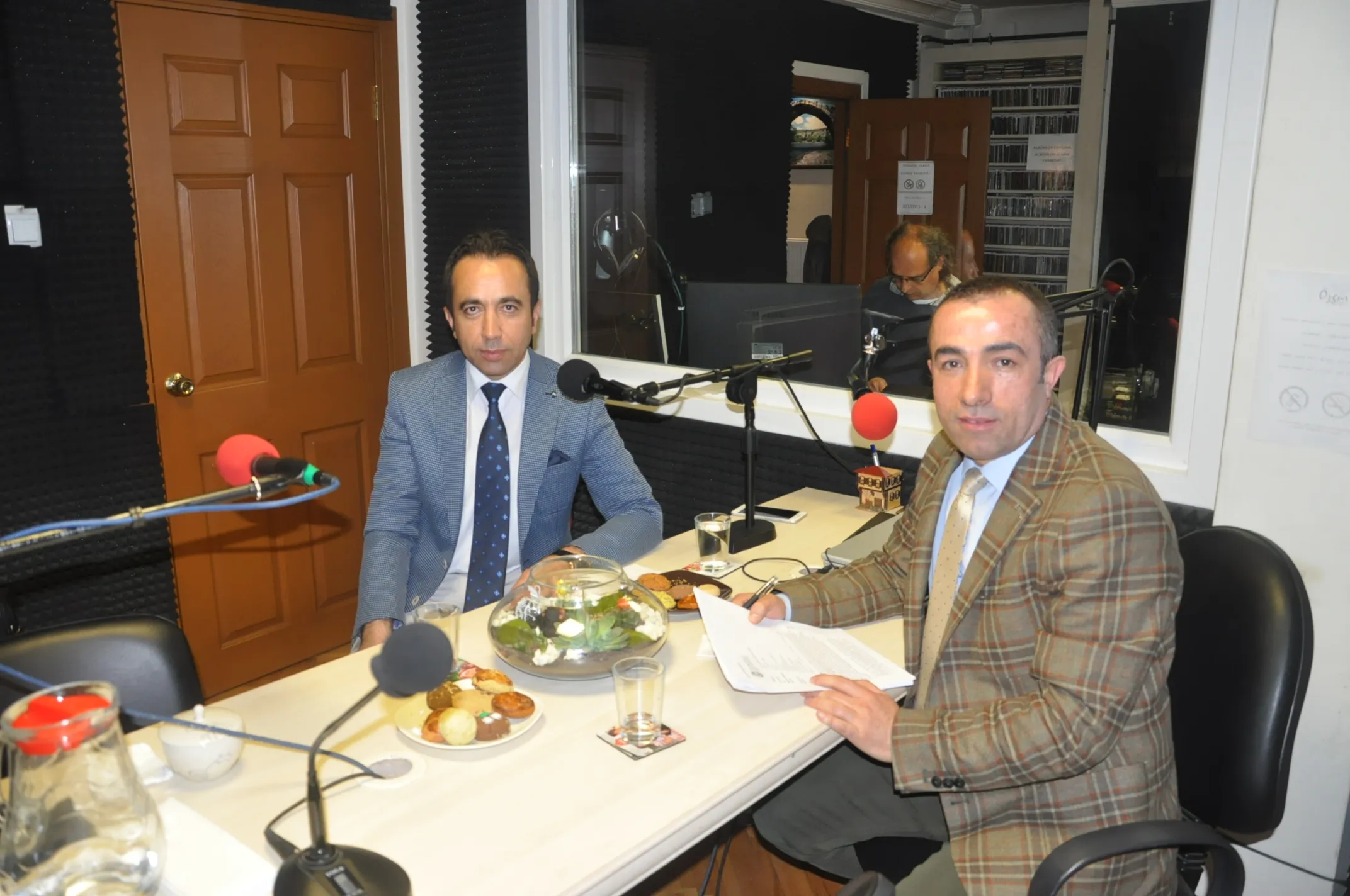 Rektör Prof.Dr. Ubeyde İpek , Radyo Özgür Canlı Yayınına Katıldı