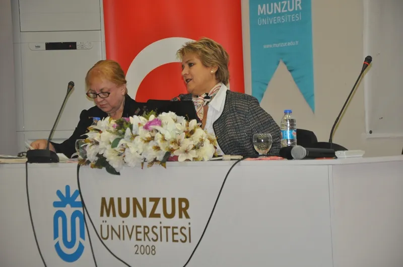 Üniversitemiz Batı Dilleri ve Edebiyatı Bölümü Tarafından “İDE (İngiliz Dili ve Edebiyatı) Munzur Edebiyat Konuşmaları” Etkinliği Düzenlendi
