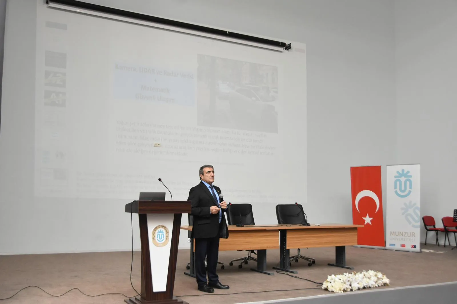Prof. Dr. Asaf VAROL, Munzur Üniversitesi Kongre Kültür Merkezi’nde “Yapay Zekanın Geleceği” Başlıklı Sunumu Gerçekleştirdi