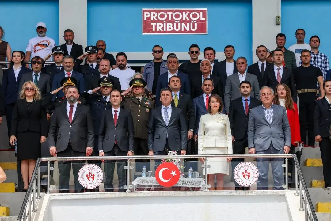 Rektörümüz Prof. Dr. Kenan PEKER, Tunceli'deki 19 Mayıs Atatürk’ü Anma, Gençlik ve Spor Bayramı Kutlamalarına Katıldı