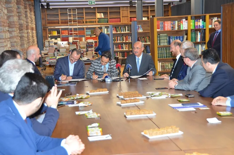 Üniversitemiz ile Kırıkkale Üniversitesi ve Prof. Dr. Fuat Sezgin İslam Bilim Tarihi Araştırmaları Vakfı arasında İşbirliği Protokolü İmzalandı