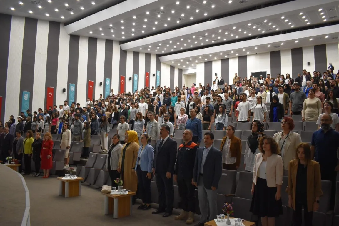 Ebeler Haftasında Sağlık Söyleşileri Düzenlendi