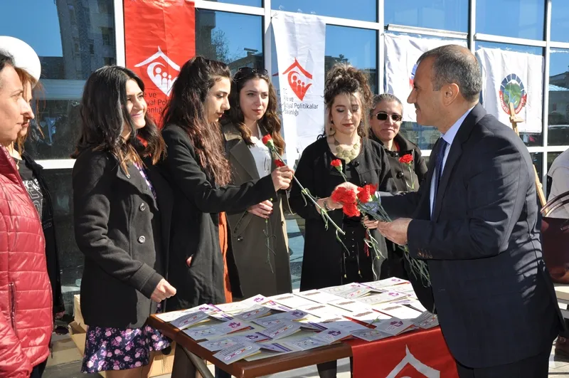 8 Mart Dünya Kadınlar Günü Büyük Bir Coşkuyla Kutlandı