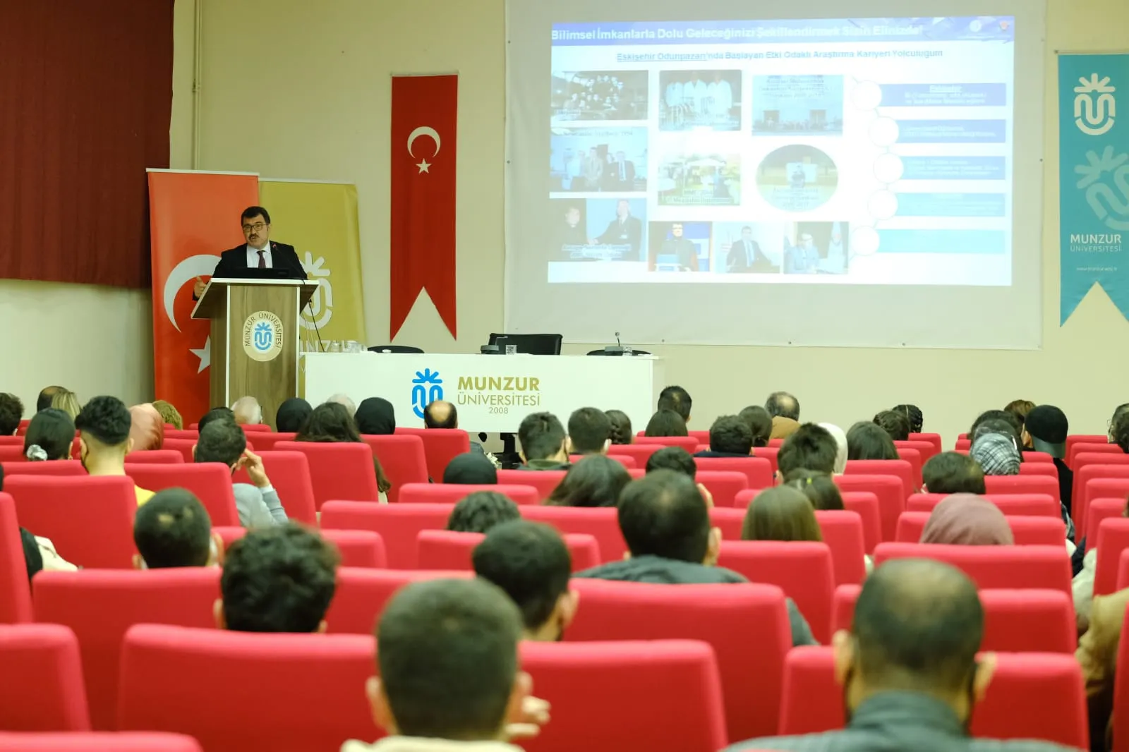 TÜBİTAK Başkanı Prof. Dr. Hasan Mandal, Üniversitemiz Akademisyen ve Öğrencileri ile Bir Araya Geldi